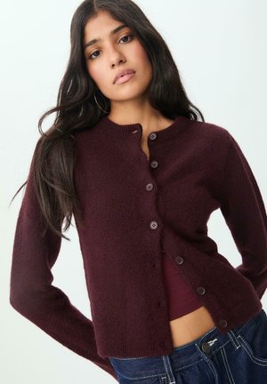 BUTTONED - Strickjacke - dark red