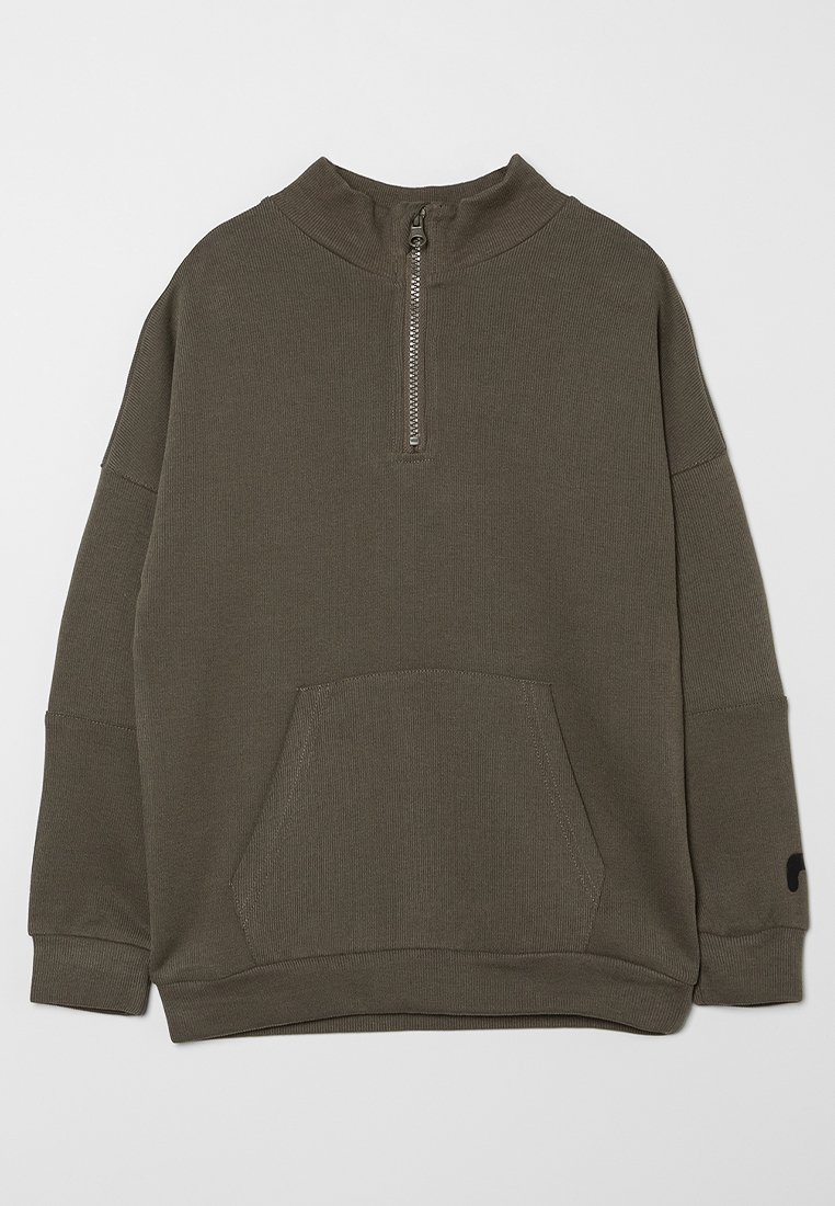 name it Sweater kaki