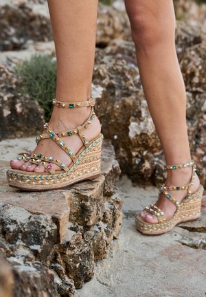 Alma en Pena, Sandales à talons hauts - taupe