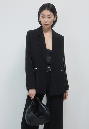 Blazer - ultrablack