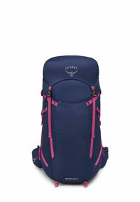 Osprey Sportlite 30 rugzak in marineblauw met roze accenten, voorzien van verstelbare schouderbanden, een afgeronde bovenkant en meerdere vakken.