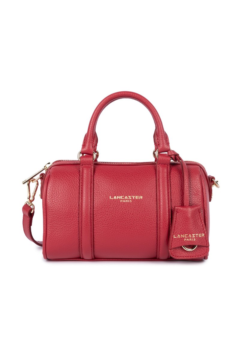 Borsa a mano in pelle rossa con finitura testurizzata, dotata di due manici superiori, di una tracolla staccabile e di dettagli con logo dorato.