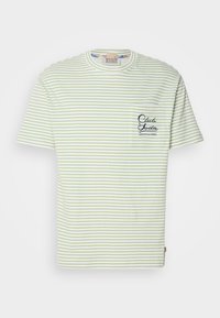 RELAXED FIT POCKET - T-shirts med print - pistachio