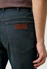 Wrangler TEXAS  - Jeans straight leg - old river