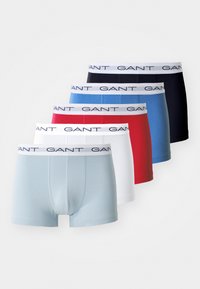 Fünf Paar Boxershorts in hellblau, weiß, rot, blau und marineblau, aus einem weichen Stoff mit einem elastischen Bund mit Branding.
