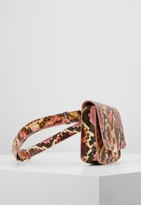 Pieces Ledvinka - pink