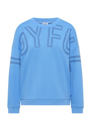 Jasnoniebieska bluza z miękkiego materiału. Na przodzie duży napis "DYFU" w ciemniejszym odcieniu niebieskiego, z poziomymi paskami przy rękawach i na dole.