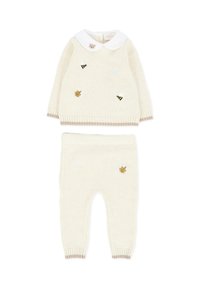 Ensemble pour nourrissons en tricot comprenant un pull crème avec un col blanc et des motifs brodés de abeilles, feuilles et un ours ; pantalon crème assorti.