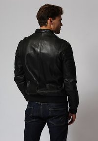 Thumbnail Image 2