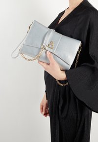 L'Atelier Du Sac ARLETTE srebrny