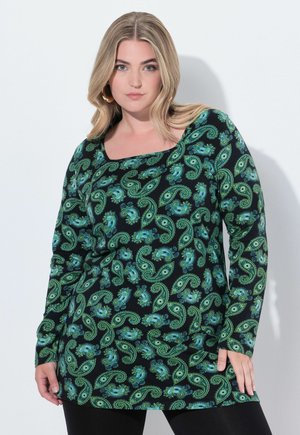 T-shirt à manches longues avec un fond noir et un motif paisley vert et bleu. Encolure carrée, tissu léger et coupe décontractée.