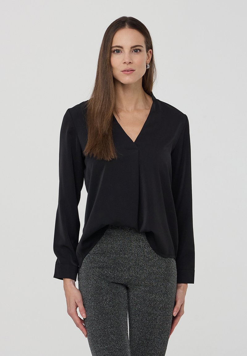 Terranova CATDA COREANA CHIUSA - Camicetta - nero