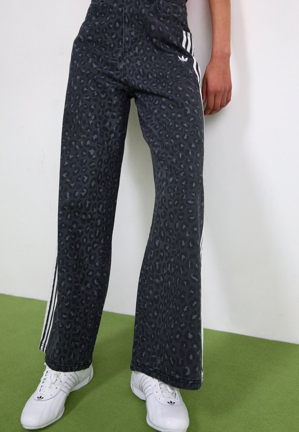 LOOSE PANTS - Relaxed fit jeans2