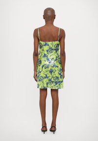 Versace Jeans Couture Koktailové šaty/večierkové šaty - kiwi