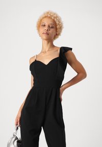 WAL G PETITE MEGAN PEARL STRAP  - Kombinezonas - black