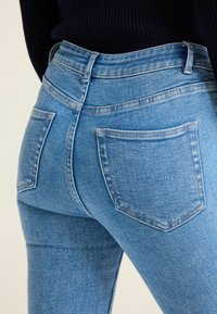Next SUPER SOFT - Testhezálló fazon - mid blue denim