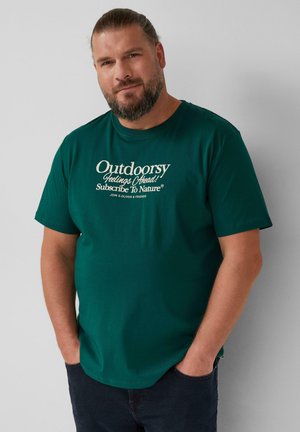 T-Shirt print - tannengrün