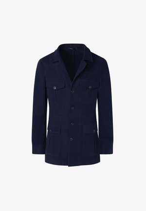 Giacca blu navy in tessuto strutturato con colletto a risvolto, sei tasche frontali e chiusura con bottoni.