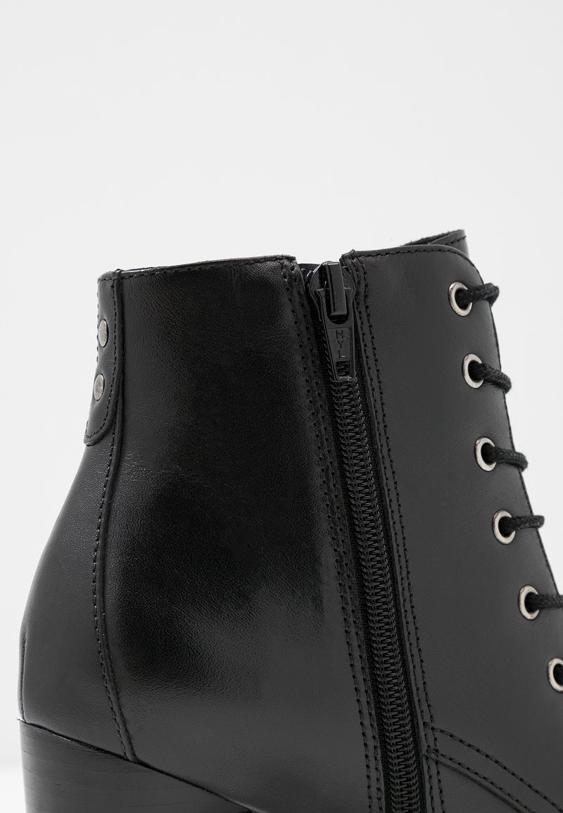 Escarpins Montants SAN MARINA Talon 11 Cm Cuir Noir - Pointure 35 - Occasion Très Bon état