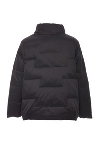Giacca puffer nera con colletto alto, caratterizzata da un design trapuntato con varie toppe rettangolari e una texture liscia e lucida.