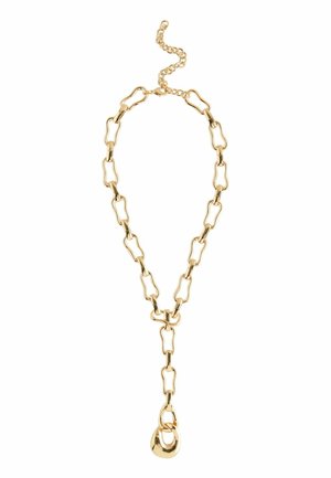 Halskette mit goldfarbener Kette, die über verlängerte Glieder und ein kreisförmiges Anhängerdetail verfügt, abgeschlossen mit einer verstellbaren Kettenverschluss.
