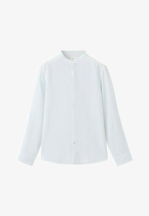 Cămașă albă cu mâneci lungi, cu dungi verticale, guler mandarin și nasturi în față, afișată pe un fundal alb simplu.