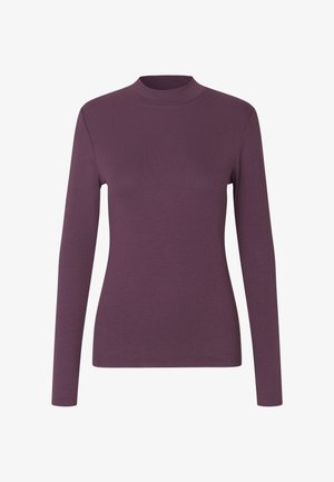 Langermet topp i en rik lilla nyanse, med høy hals, ribbestruktur og en tettsittende design for en strømlinjeformet silhuett.