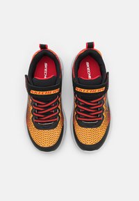 Skechers Performance GO UNISEX pomarańczowy