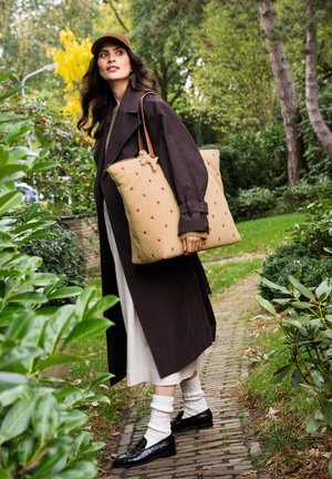 Pip Studio, TILDA TOTE BAG LARGE TEDDY SAND 66X20X44CM - Shopper - sand