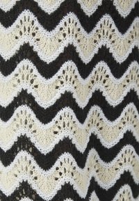 Noisy May NMSADIE PANTS - Nohavice - black/oatmeal/bright white