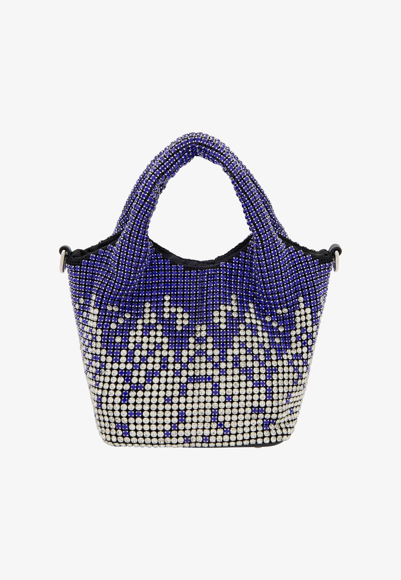 Bolso de cuentas que presenta una mezcla de cuentas moradas y plateadas, con una forma estructurada y dos asas cortas. Detalle interior negro visible.