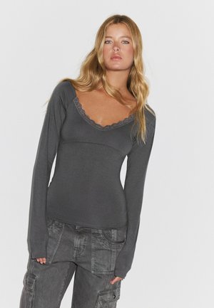 Stradivarius, LONG SLEEVE LACE V-NECK T-SHIRT WITH UNDER-BUST DETAIL - Long sleeved top - mottled dark grey