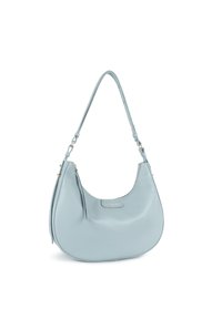 Sac à épaule en cuir bleu clair avec une forme arrondie, une texture lisse et un accent logo en ton doré à l'avant. Sangle ajustable incluse.