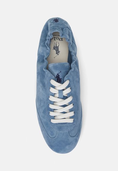 Polo Ralph Lauren THE SUEDE PONY BALLERINA TRAINER - Tenisky - bluebell