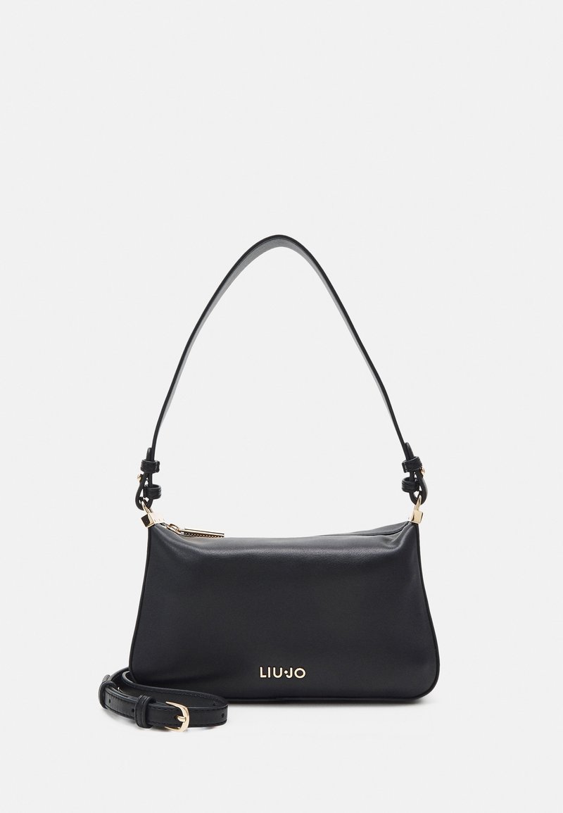 Sac à épaule en cuir noir avec fermeture éclair dorée et logo LIU JO, doté d'une bandoulière réglable avec boucle dorée.