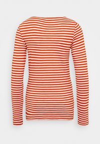 Röd- och vitrandig långärmad topp med rund halsringning, med en figurnära siluett och mjuk, slät tygkvalitet.