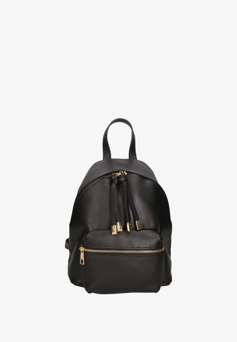 Sac à dos en cuir noir avec des accents de fermeture éclair dorés, forme arrondie, deux compartiments zippés et une poignée de transport supérieure. Surface texturée.