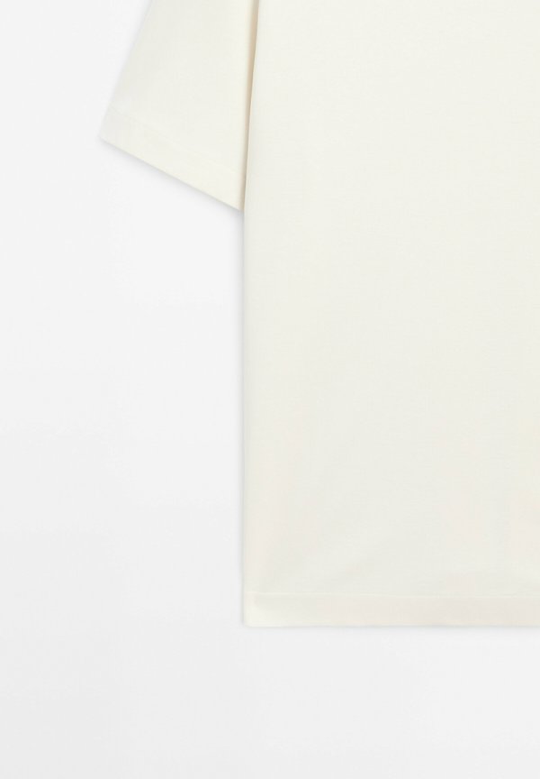 NECK DETAIL - Basic T-shirt - beige4