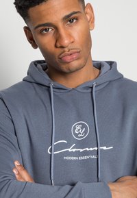 CLOSURE London SIGNUM HOODY - Camisola - slate