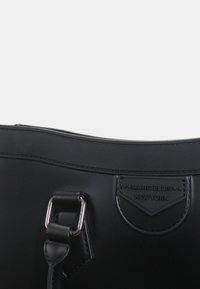 Marc Ellis Handtas - black silver