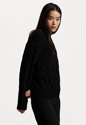 CABLE-KNIT WOOL-CASHMERE V-NECK SWEATER - Džemperis - polo black