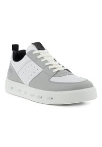 Graue und weiße Ledersneaker mit Gummisohle, runder Zehenform, durchbrochener Detailgestaltung und Schnürdesign. Schwarze Akzente an der Zunge.