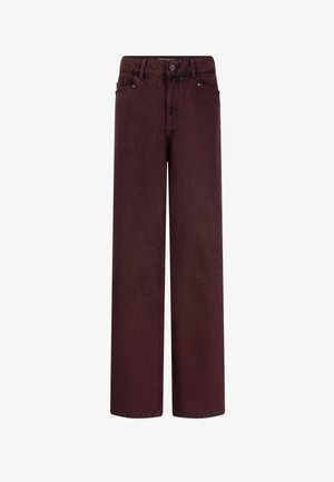 Weite Hosen aus tief burgunderfarbenem Denim. Mit einer Vorderseite mit Knopfverschluss, Gürtelschlaufen und fünf Taschen. Glattes, strukturiertes Material.