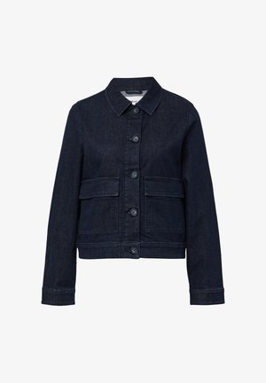 Dunkelblaue Denimjacke mit durchgehendem Knopfverschluss, zwei Brusttaschen und klassischen Kragen. Das Material ist robust und hat eine glatte Textur.