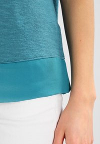 s.Oliver Camiseta estampada - teal