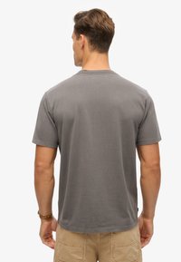 Superdry & Co OVERDYED LOGO - T-Shirt basic - dark slate grey