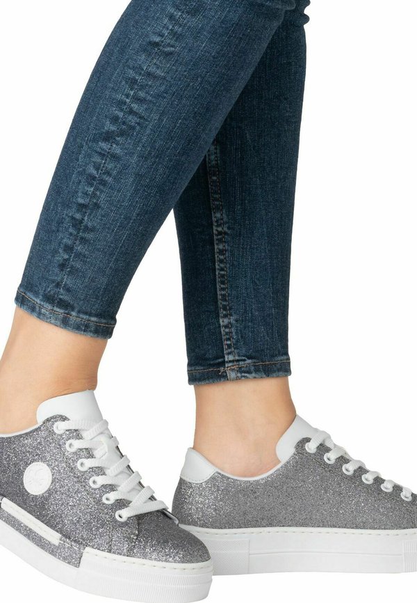 SNEAKER - Sneaker low - altsilber weiss