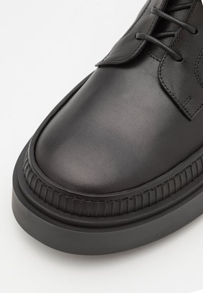 Emporio Armani ZOE LACE UP BOOTIE - Gležnjarji s platformo - nero