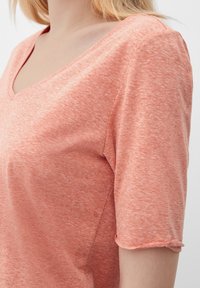 s.Oliver À BORD ROULOTTÉ - T-shirt basic - papaya