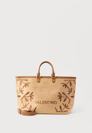 Sac cabas en toile beige avec poignées en cuir marron, broderie florale, bandoulière amovible et logo "VALENTINO" sur le devant.